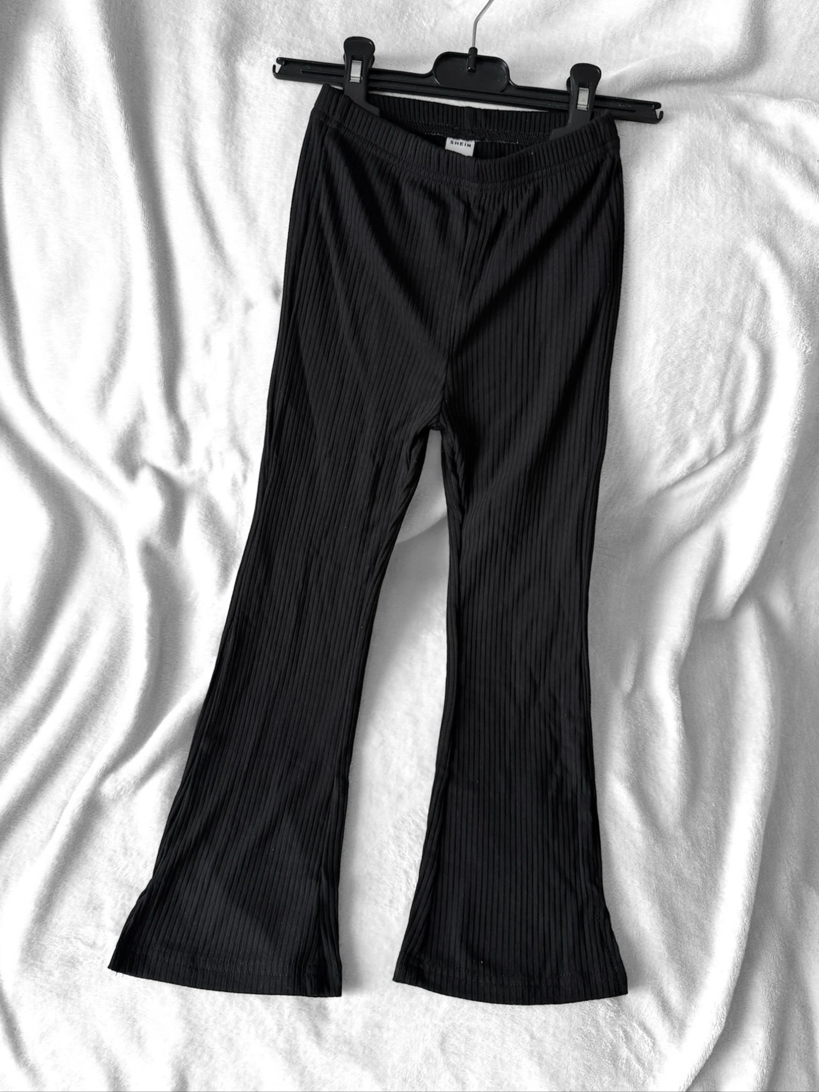 • Pantalon large noir - Taille 6 Ans • 